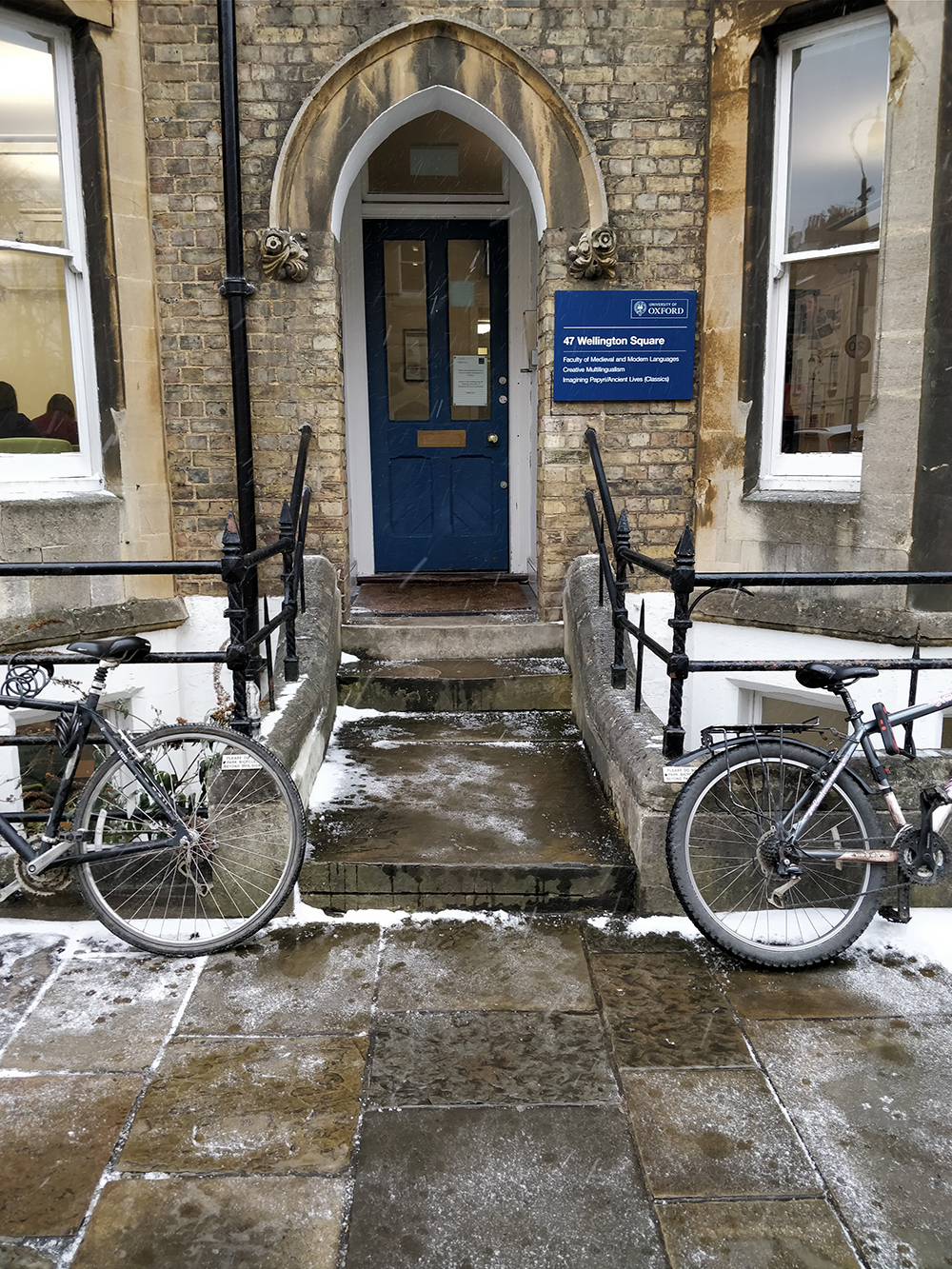 47 Wellington Square Access Guide