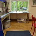 Wytham Chalet - Kitchen and breakout space - (7 of 7) - Lower section of worktop