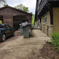 Wytham Chalet - Parking - (4 of 8) - Step free access to front entrance