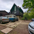 Wytham Chalet - Parking - (6 of 8) - Parking at Chalet