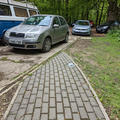 Wytham Chalet - Parking - (8 of 8) - Step free access to rear entrance