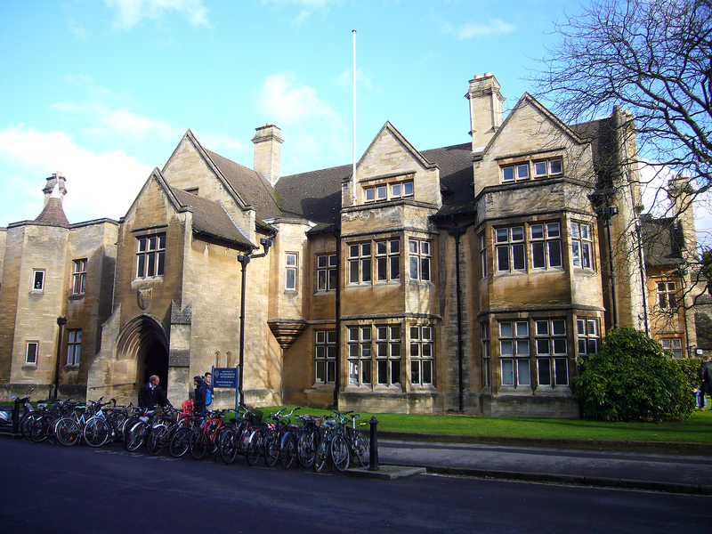 Queen Elizabeth House : Queen Elizabeth House | Access Guide